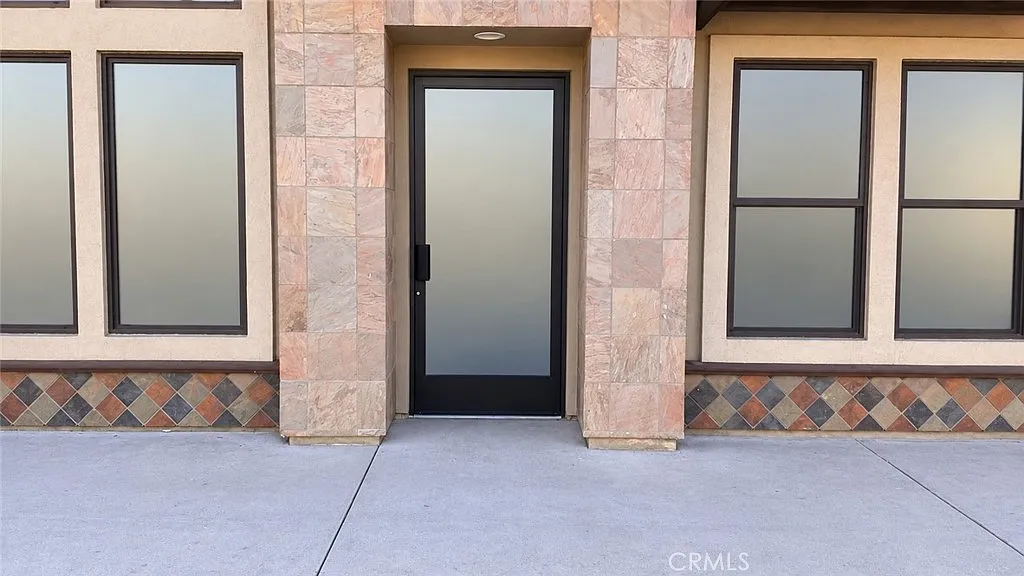 1 bed, 2200 sqft, $3,700 — Photo 1