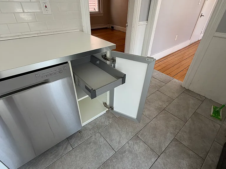 73 Carrington Ave #2 — Photo 23