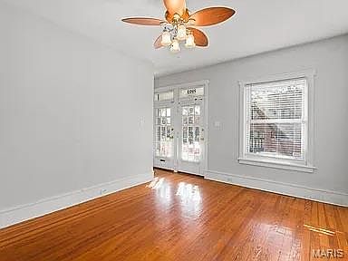 3rd image of 2901 Sidney St