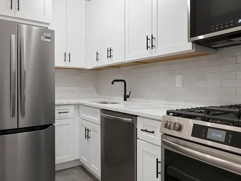 340 E 74th St #6K — Photo 4