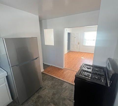 5th image of 6767 Yucca St #2