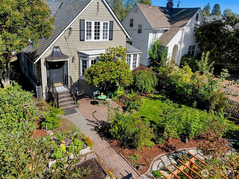 4th image of 1912 Gregory Way