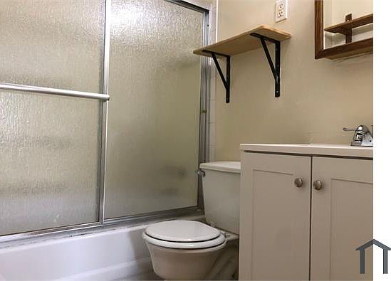 2nd image of 4913 E 85th St Unit 1