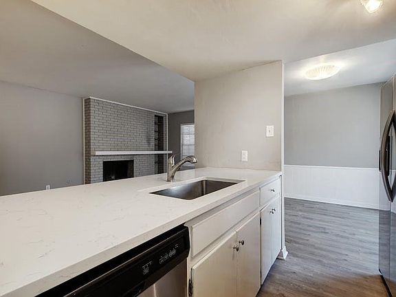5th image of 5007 Cottonwood Cir #A