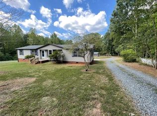 1041 Brooks Rd, Reidsville, NC 27320