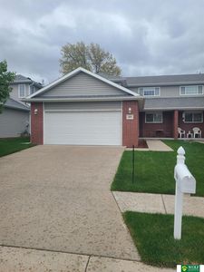 264 S 77th St, Lincoln, NE, 68510