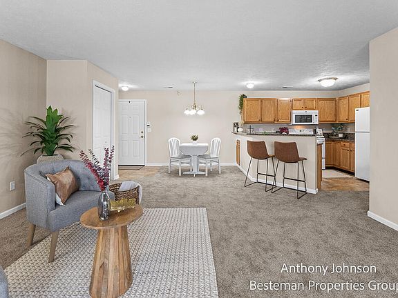 4th image of 5827 Crosswinds Dr Unit 22