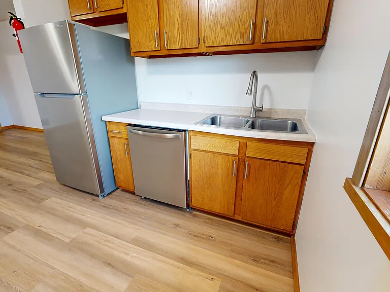 7613 Woodlawn Dr — Photo 10