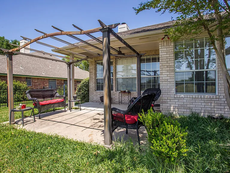2713 Butler National Dr — Photo 4