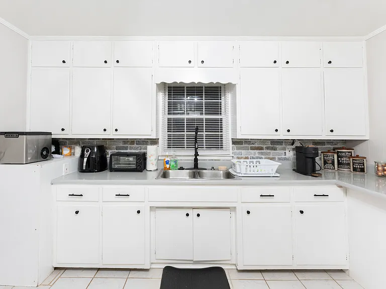 1286 Oak Hill Rd — Photo 5