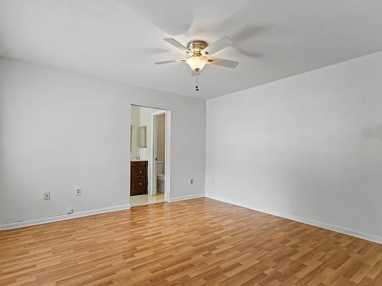 13945 Langley Pl — Photo 22