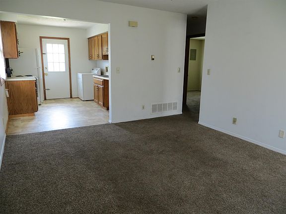 2nd image of 1323 Parkside Dr