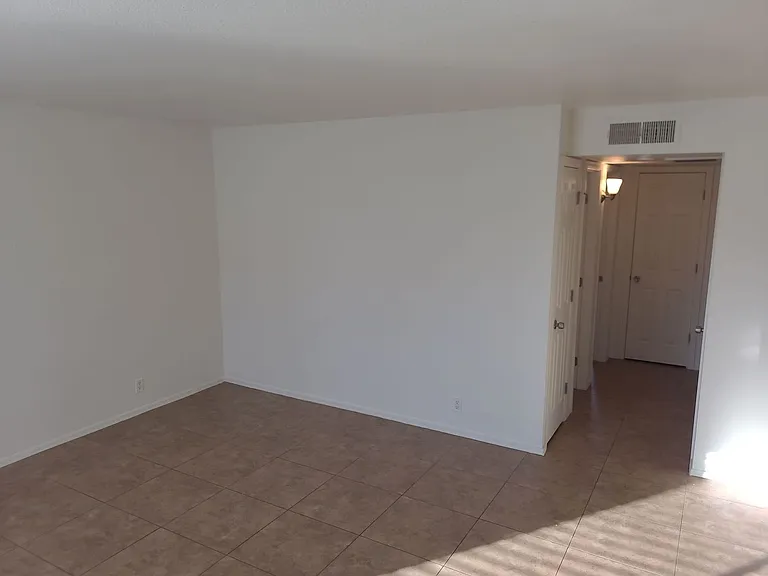 926 & 934 W 8th Pl — Photo 25