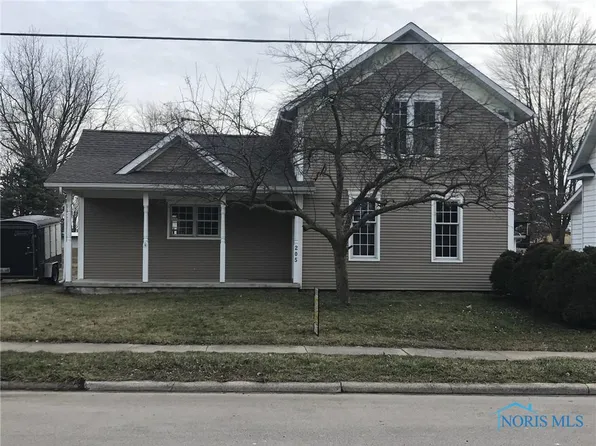 205 W Lynn St, Stryker, OH 43557