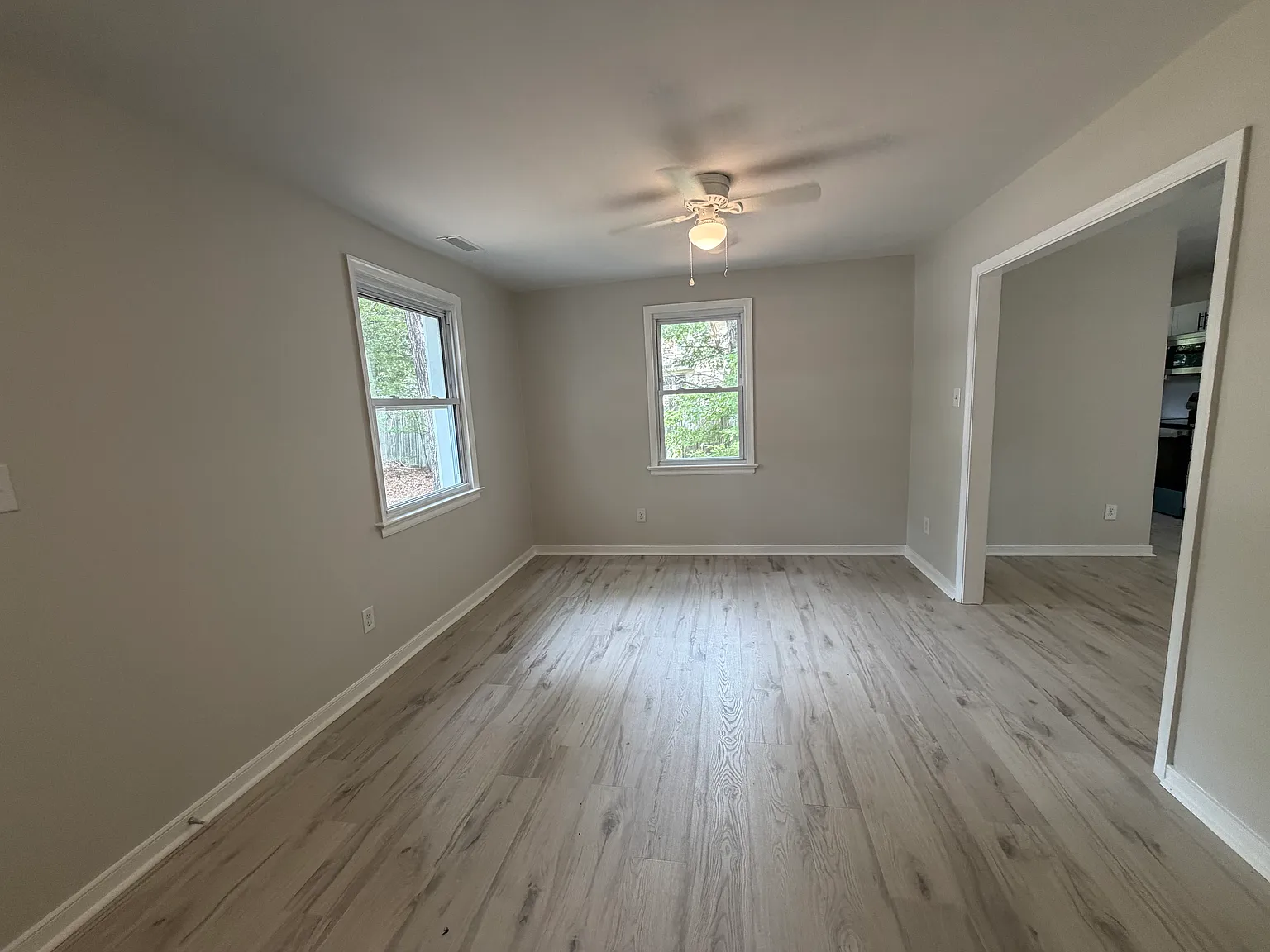 2 bed, 920 sqft, $2,000 — Photo 3