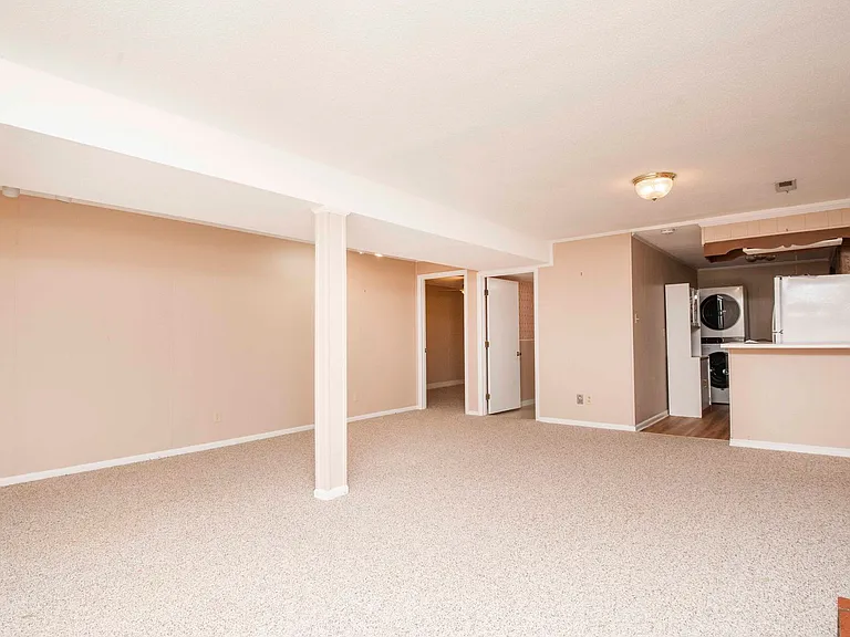 3924 Arline Dr — Photo 44