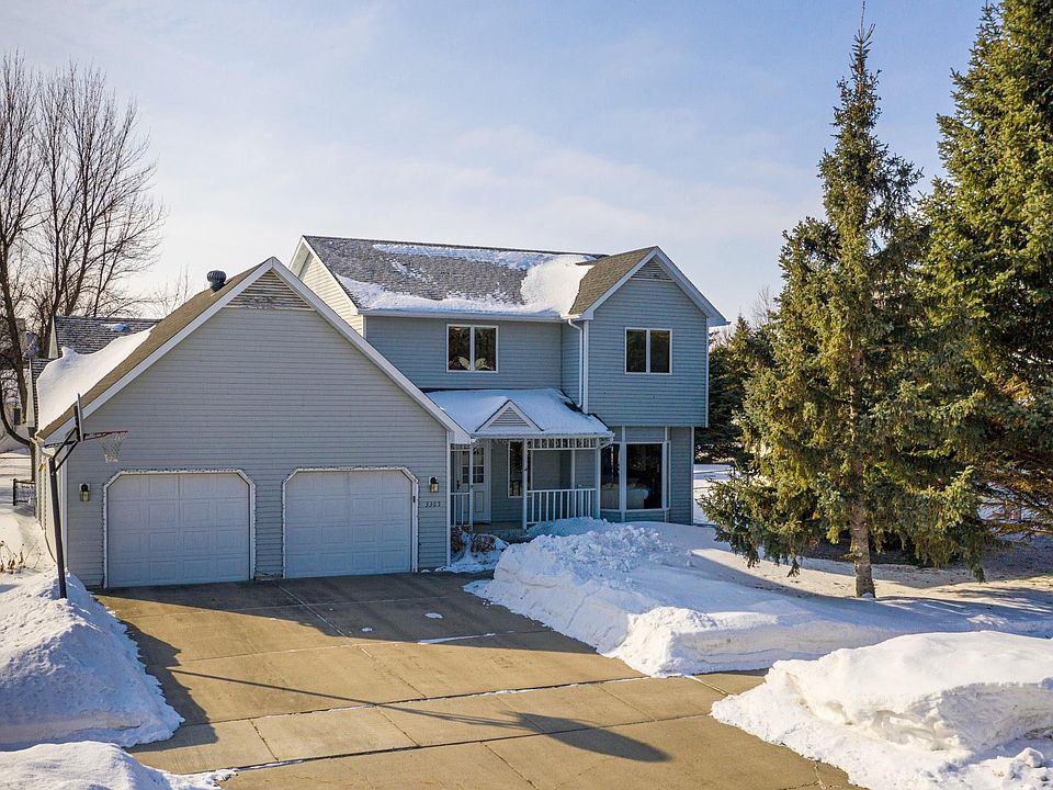 1st image of 3365 Desert Star Ln