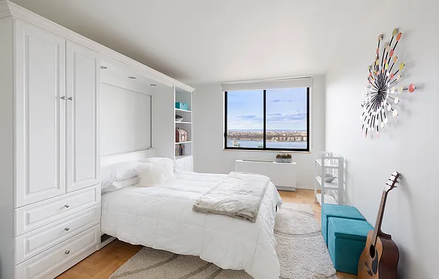 Sold by Corcoran | media 8