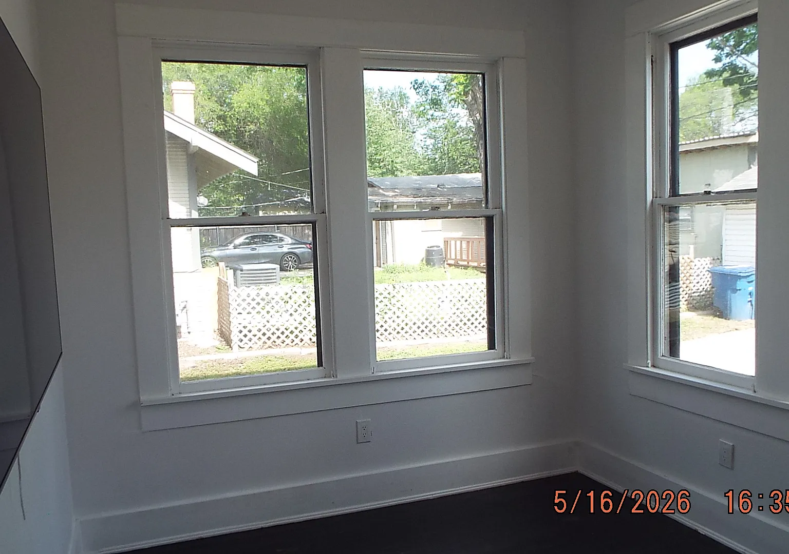 940 W Mulberry Ave — Photo 3