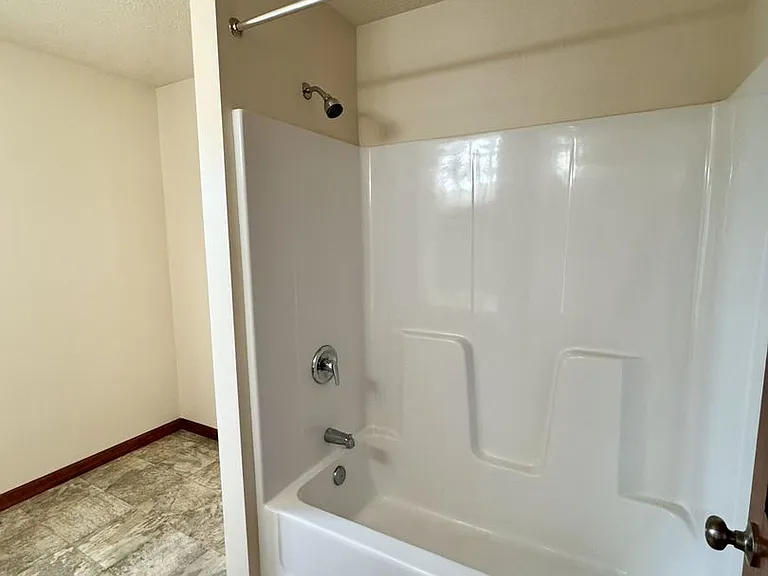 Eagle View Luxury Apartments — Photo 173