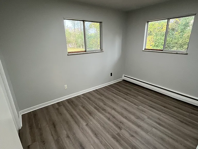 44090 Michigan Ave #B — Photo 9