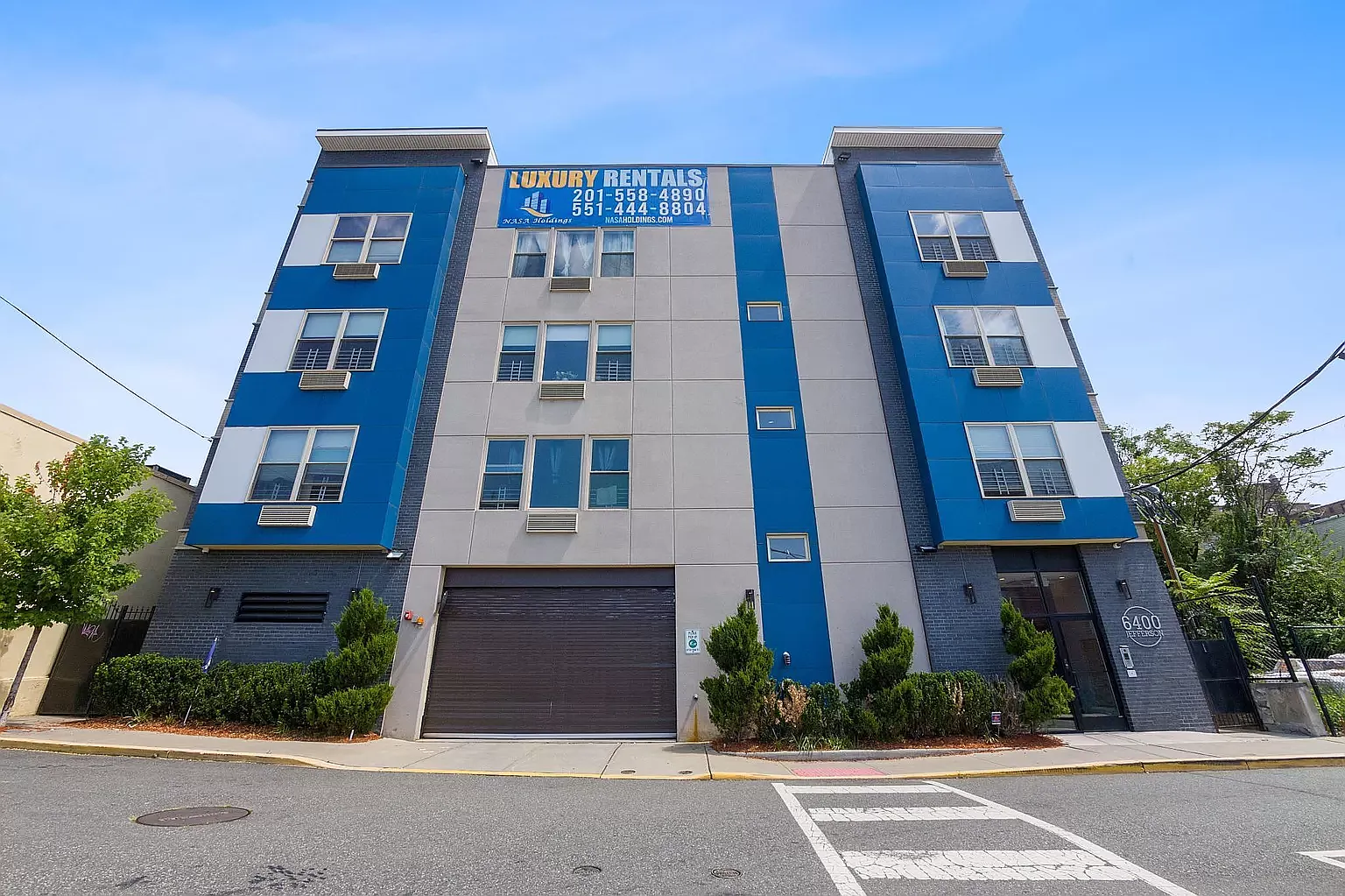 1 bed, 869 sqft, $2,395 — Photo 1