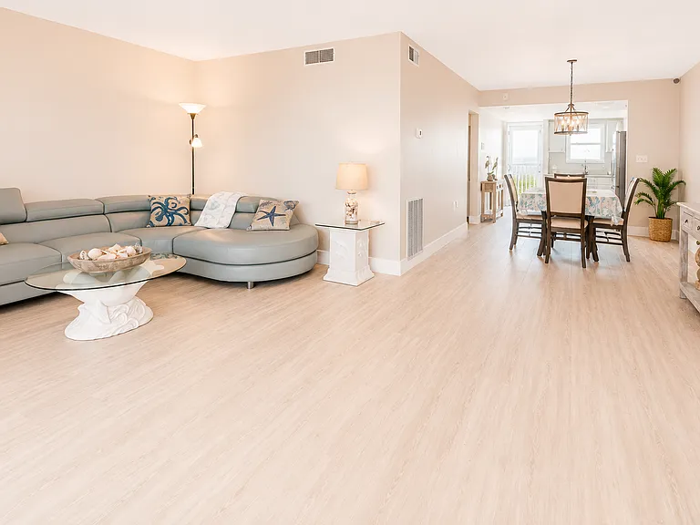 5575 Gulf Blvd #421 — Photo 8