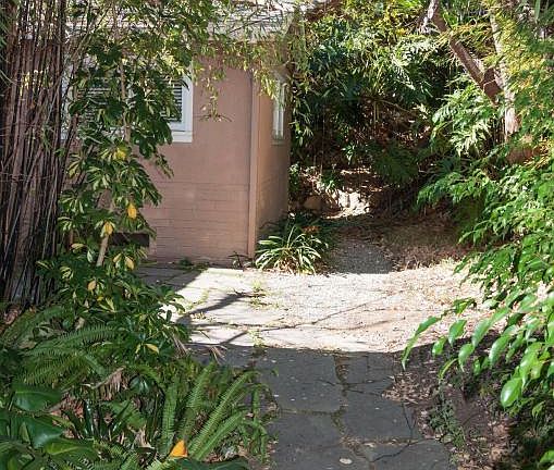 2nd image of 2519 Emerson St