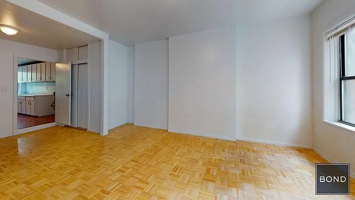 Rented by Bond New York | media 15