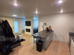 1221 Commonwealth Ave #202, Duluth, MN 55808