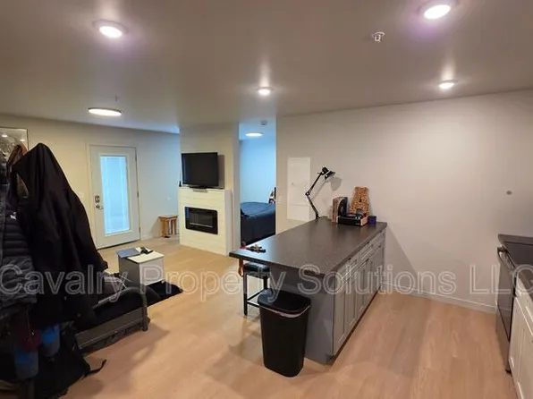 1221 Commonwealth Ave, Duluth, MN