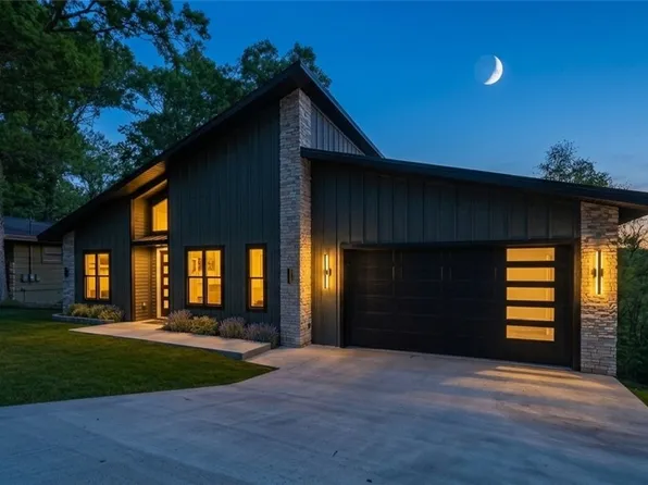 71 York Dr, Bella Vista, AR 72714
