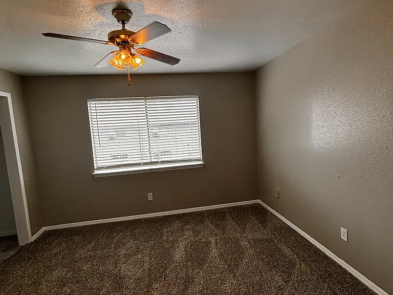 Heritage House II Apartments — Photo 24