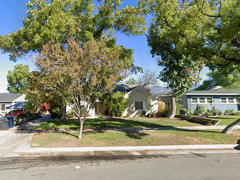 1333 E Colton Ave — Photo 19