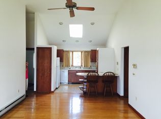 20 Friends Dr, Newport, RI 02840