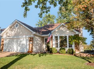 425 Oak Glen Dr, Ballwin, MO