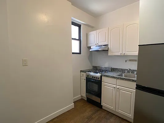 Rented by Tourma Realty LLC | media 43