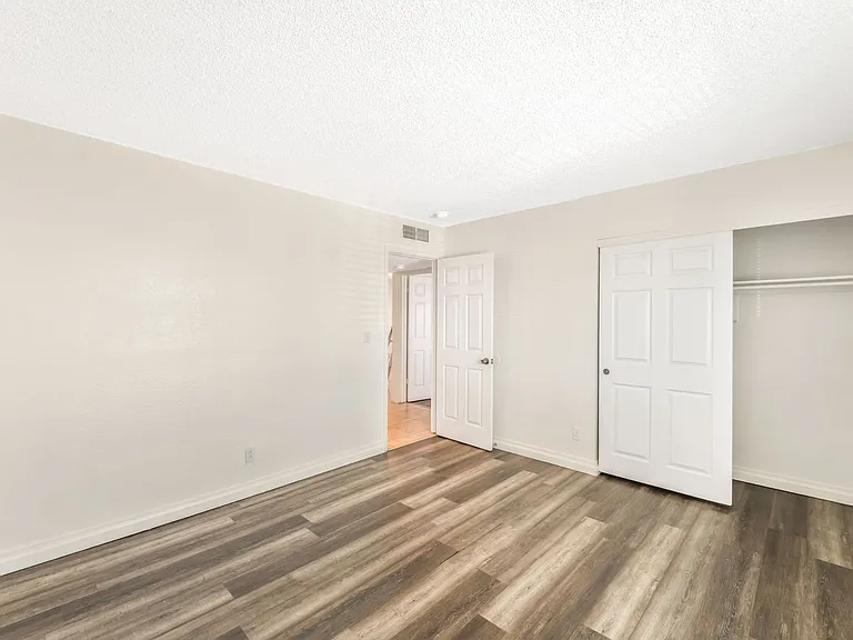 5309 W Cheyenne Ave — Photo 31