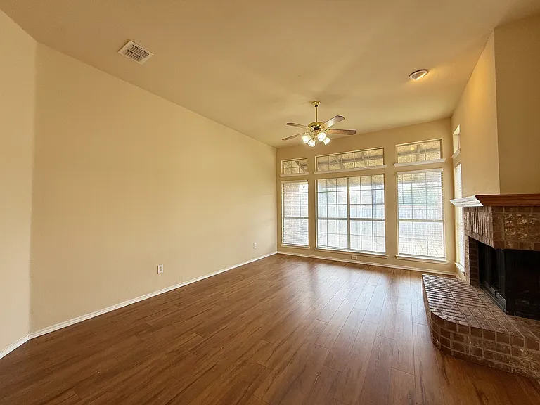6000 Arlington Dr — Photo 15