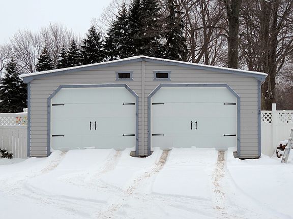 2nd image of 3051 W 32nd St