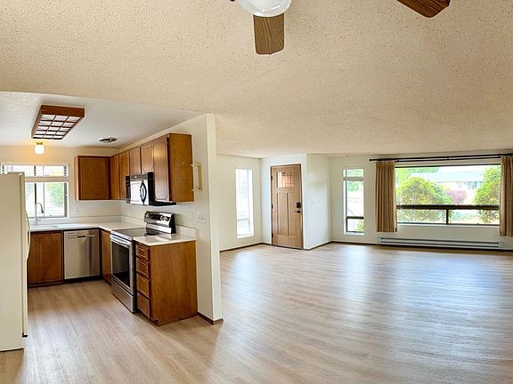 3rd image of 218 108th St SE