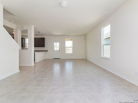 5th image of 9531 Reinhartz Way