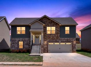 350 Cardinal Crk, Clarksville, TN 37040