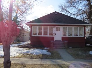 320 5th Ave SW, Jamestown, ND 58401