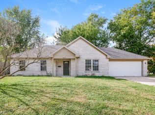 450 Southgate Dr, Greenwood, IN
