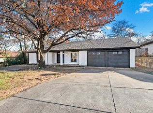 7428 Brentwood Stair Rd, Fort Worth, TX 76112