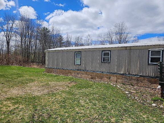 3rd image of 854 Higgins Road