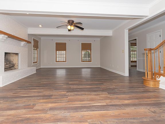 2nd image of 2901 Orchard Rd