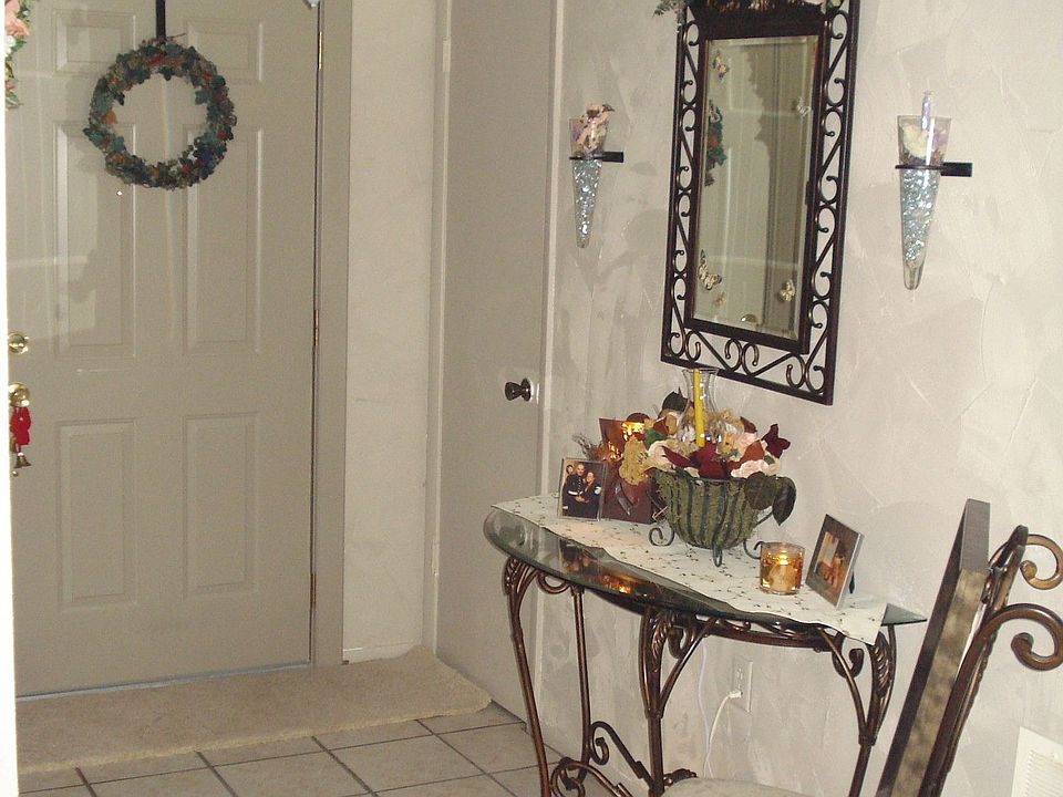 Bright, Welcoming Entrance