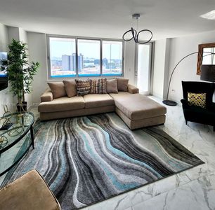 (Undisclosed Address), Miami Beach, FL, 33141
